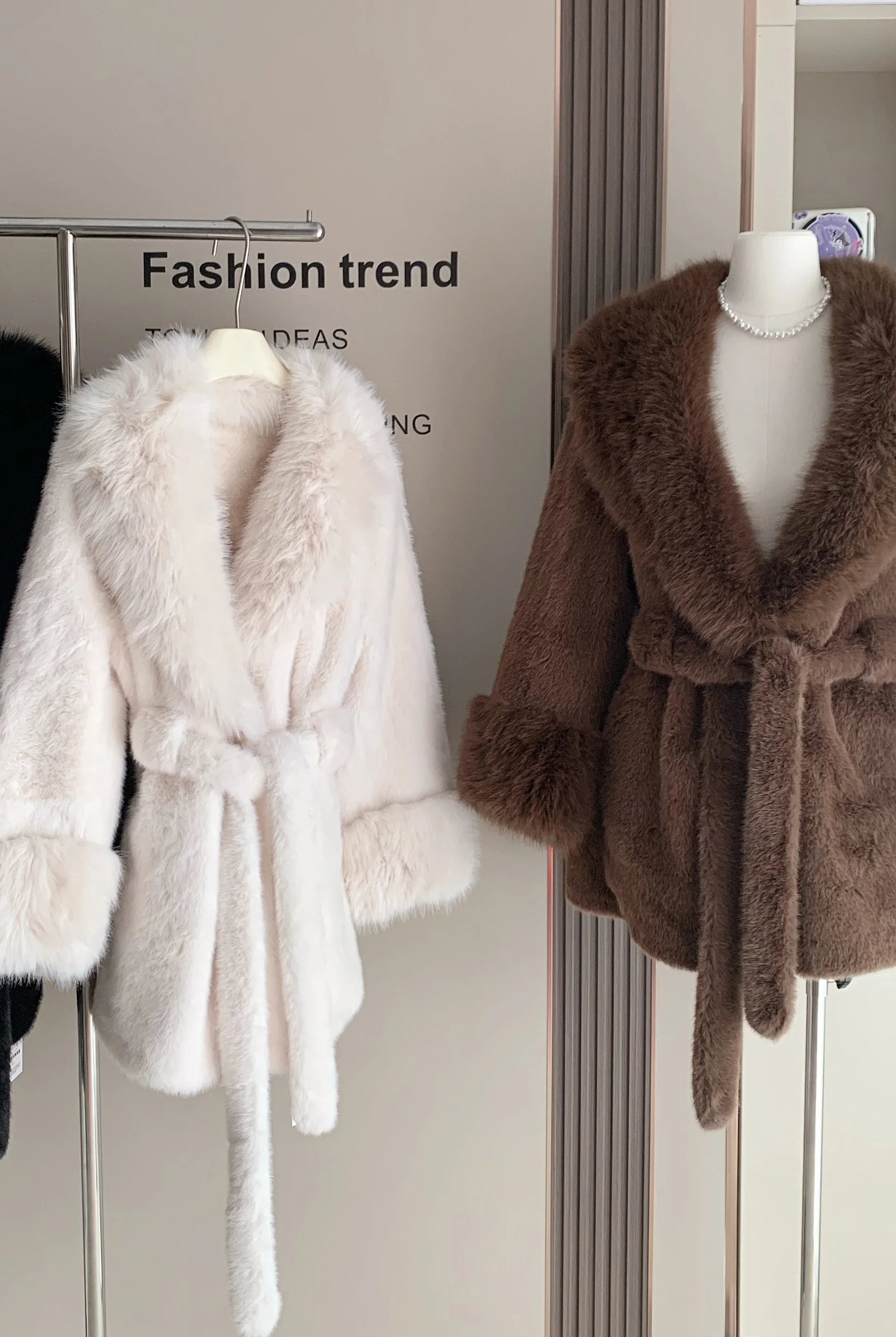 Womens Coat - Eco-Friendly Faux Fur Winter Coat with Long Sleeves for Casual and Commuting Style 1