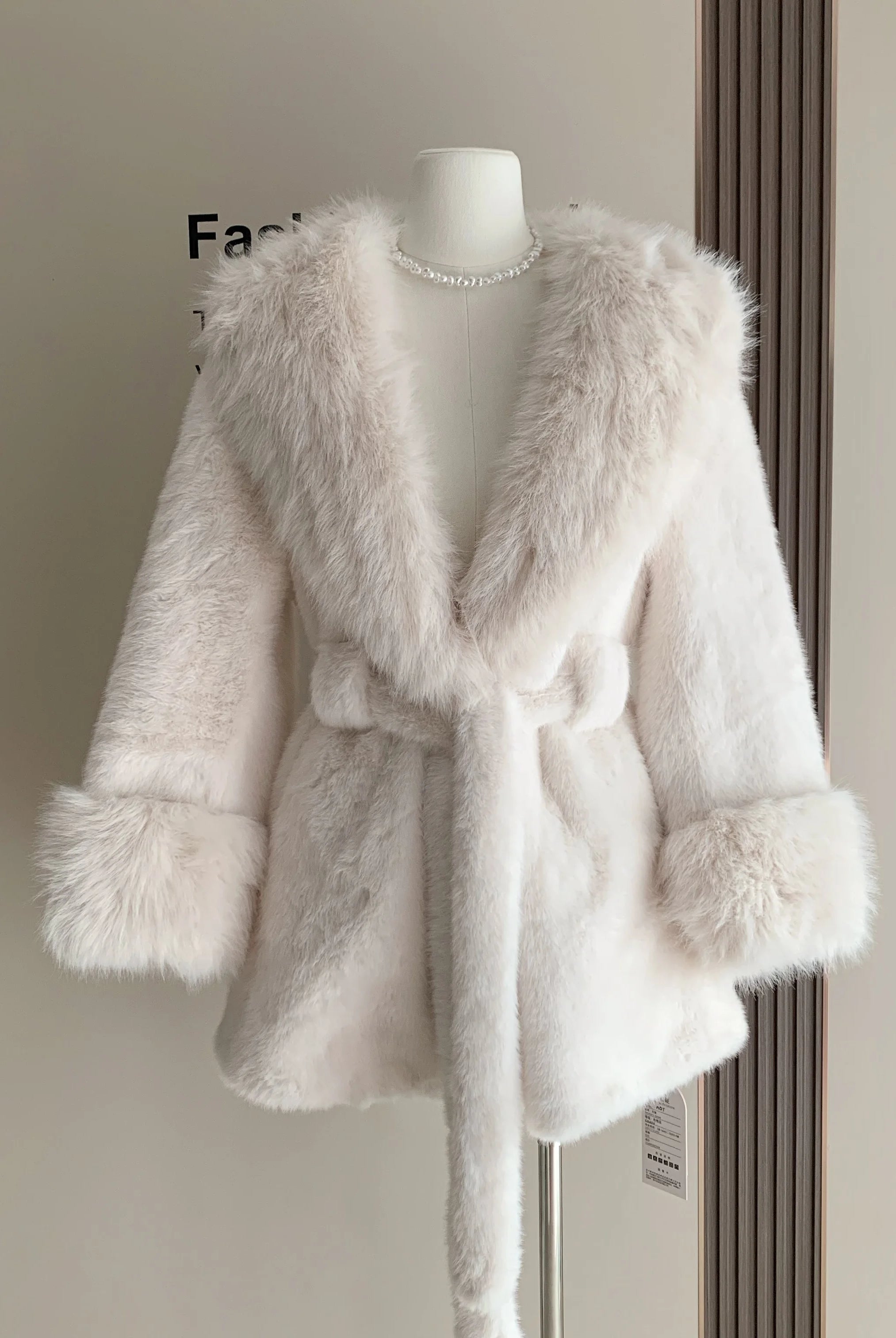 Womens Coat - Eco-Friendly Faux Fur Winter Coat with Long Sleeves for Casual and Commuting Style 2