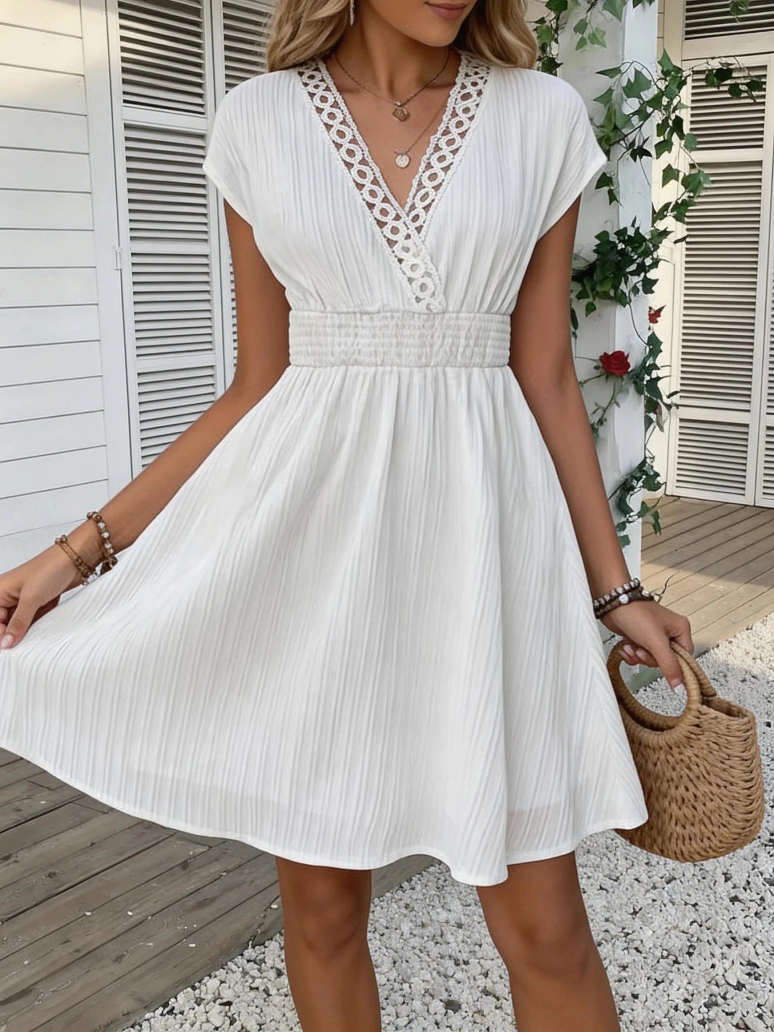 SOERA Ilaria French Lace V-Neck Fitted Dress - Dresses - S