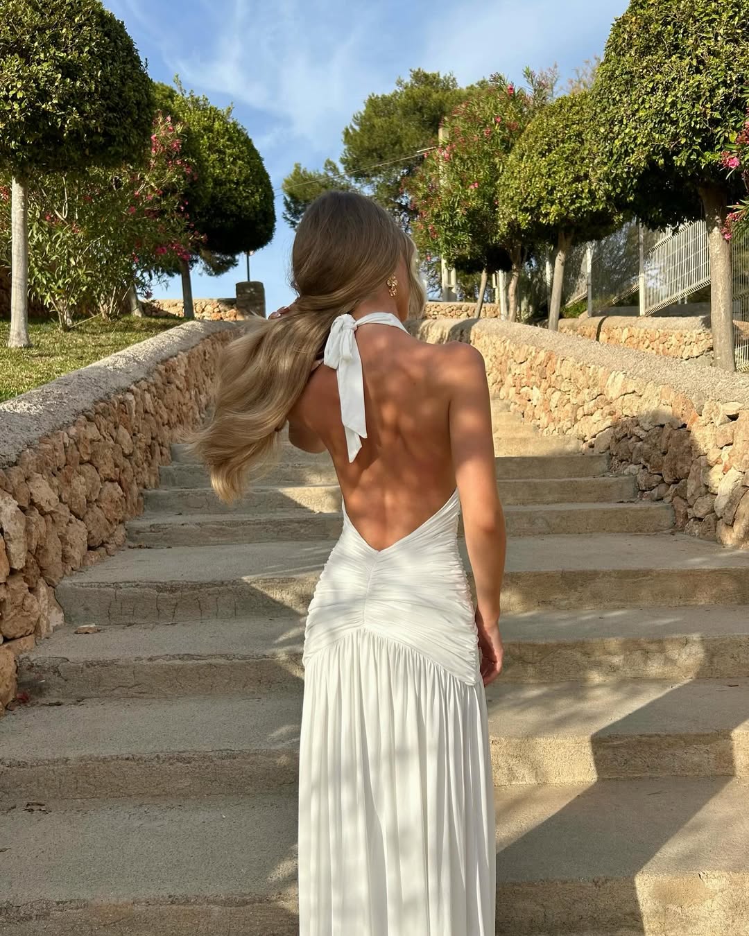 SOERA Carlyn Halter Plunged Neck Maxi Dress - Dresses - Hk1776061224040049946 L