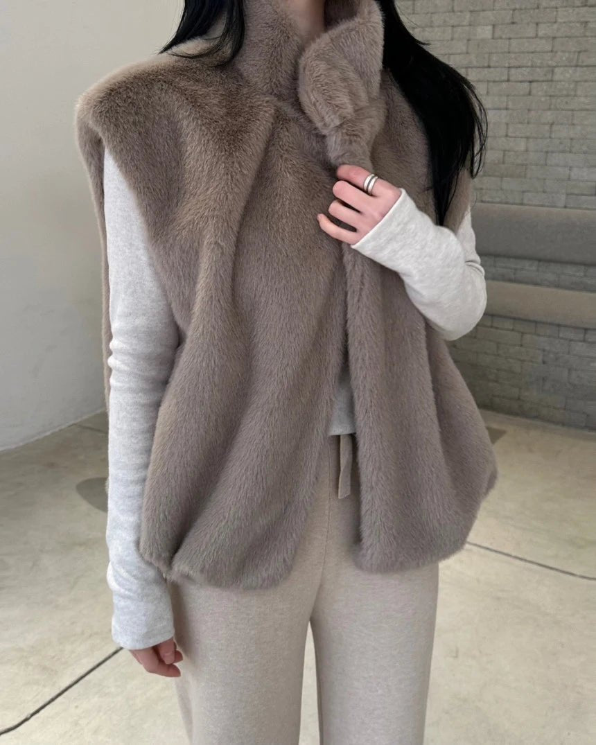 SOERA Amalia High Neck Faux Fur Vest - Jackets - 3256810156716791-;Jh1766488746436282347 Grey