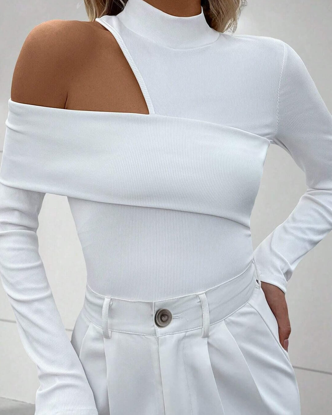 SOERA Hazel Cutout Shoulder Knitted Top - Tops - xQ1767687510930350229 White L